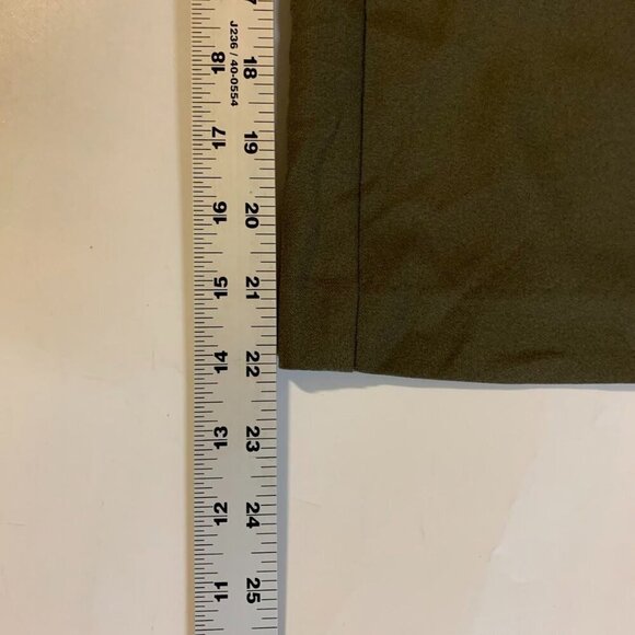 Halston Heritage Women's Stretch Twill Sage Jumpsuit Size Small NWT - Picture 15 of 15